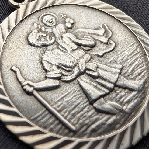 復古聖克里斯多福純銀獎章吊墜①,搭配純銀項鍊,總重7.4克