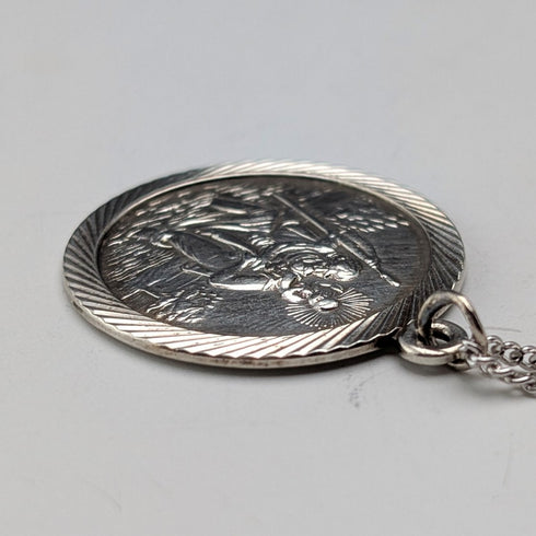 復古聖克里斯多福純銀獎章吊墜③,搭配純銀項鍊,總重7.8克