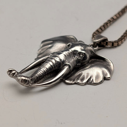 英國復古象頭純銀吊墜,配鍍金項鍊,總重19克