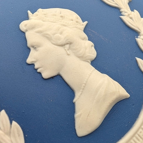 1977年 英国ウェッジウッド エリザベス女王ジュビリー 蓋付き小物入れペア ロイヤルブルー