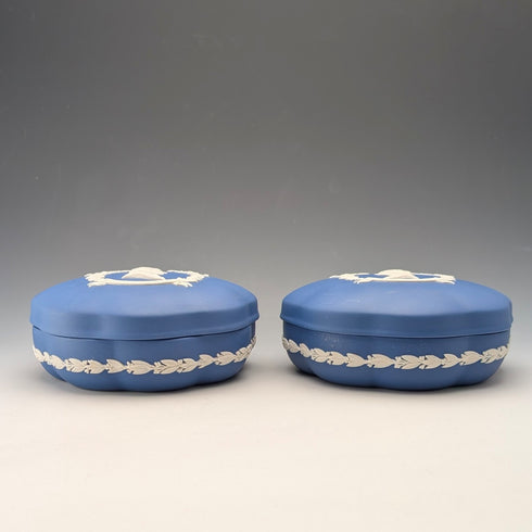 1977年 英国ウェッジウッド エリザベス女王ジュビリー 蓋付き小物入れペア ロイヤルブルー