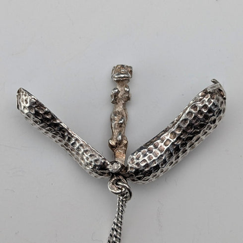 ヴィンテージ ピーナッツ(中に猿) 純銀製ペンダント 純銀ネックレス付 計7.8g