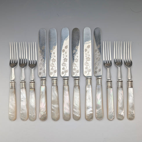 英国アンティーク 白蝶貝ハンドル デザートカトラリー 12ペア 木箱入り JOHN NOWILL&SON