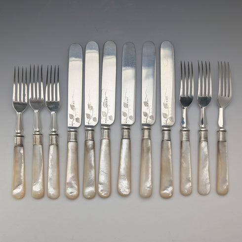 英国アンティーク 白蝶貝ハンドル デザートカトラリー 12ペア 木箱入り JOHN NOWILL&SON