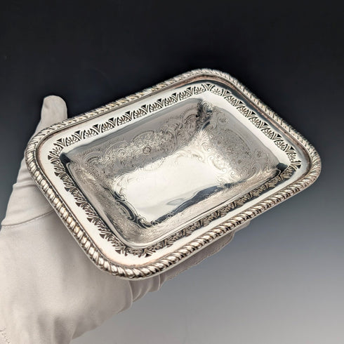 英国ヴィンテージ シルバープレート製 脚付き角形ディッシュ Mappin&Webb