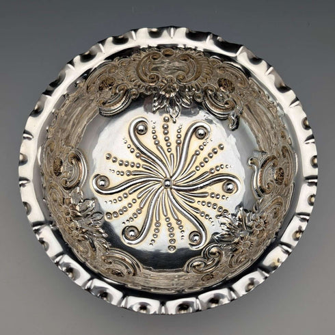 1890年英國古董純銀帶底座碗,直徑13厘米,查爾斯愛德華茲設計