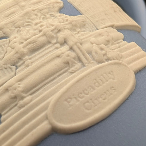 1971年英國韋奇伍德碧玉聖誕馬克杯②