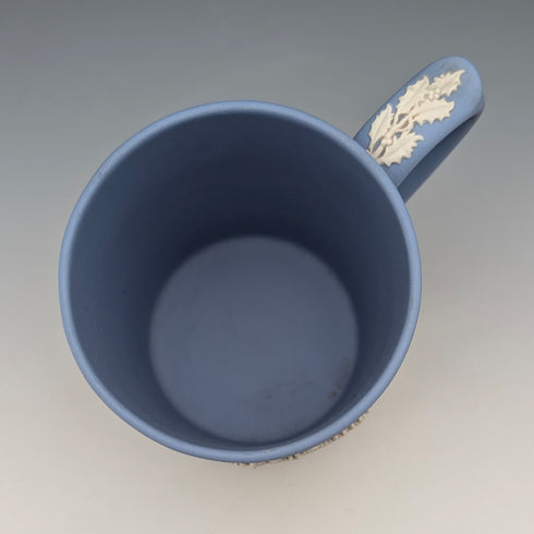 1974年 英国ウェッジウッド ジャスパーウェア製 クリスマスマグカップ