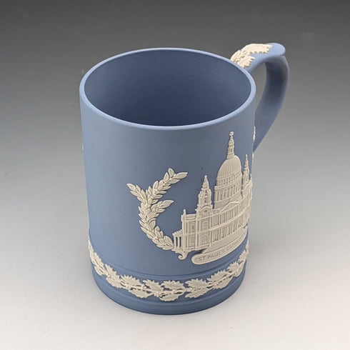 1972年英國韋奇伍德碧玉瓷聖誕馬克杯