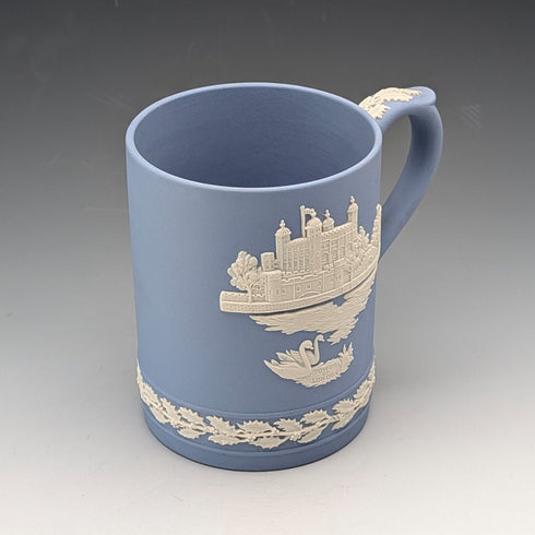 1973年 英国ウェッジウッド ジャスパーウェア製 クリスマスマグカップ