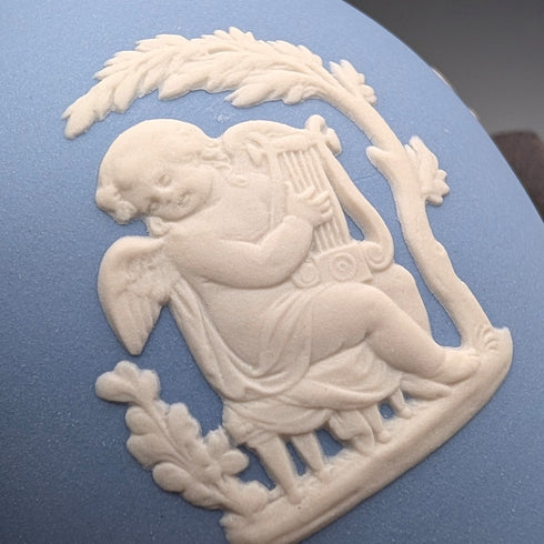 一對老式韋奇伍德碧玉器花瓶。