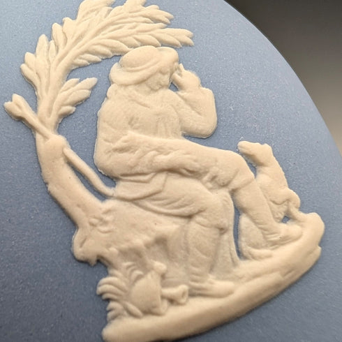 一對老式韋奇伍德碧玉器花瓶。