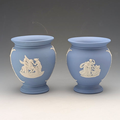 一對英國老式韋奇伍德碧玉器甕