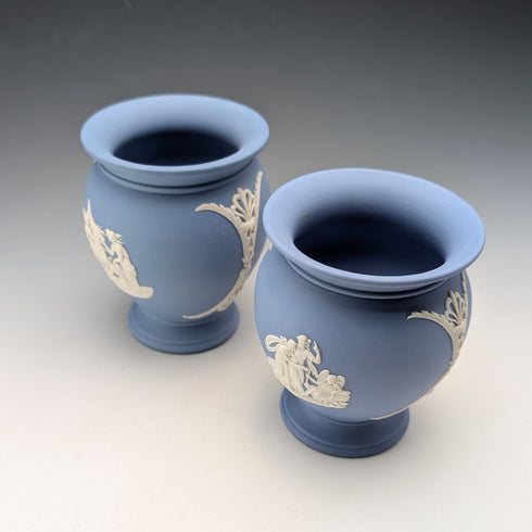 一對英國老式韋奇伍德碧玉器甕