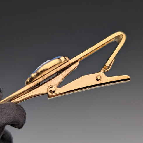 英國韋奇伍德袖扣和領帶夾,飾有藍色碧玉帆船圓形浮雕,配金色底座盒