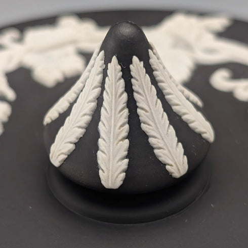 1967 British Vintage Wedgwood Black Jasper Round Bonbonniere in Box