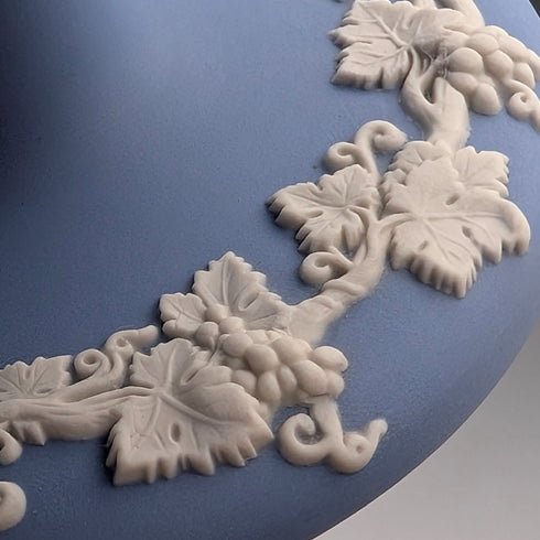 英國韋奇伍德復古碧玉陶淺藍高腳杯