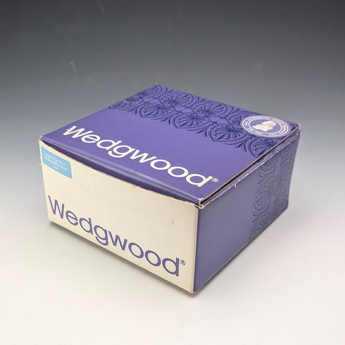 英國韋奇伍德復古碧玉器圓形帶蓋盒,淺藍色,原包裝盒和說明書