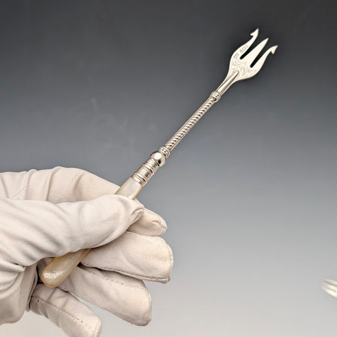 1900年 英国アンティーク 白蝶貝ハンドル 純銀ブレード 小型フォーク William Devenport