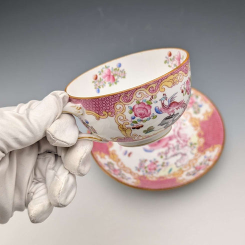 1920年代英國明頓茶杯碟,粉紅色雞蛇圖案,為邁耶商場量身訂製
