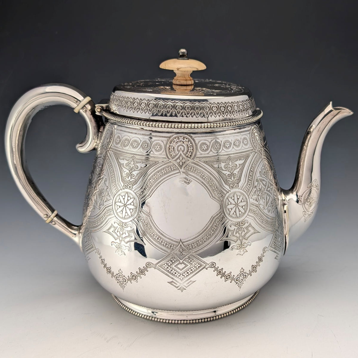 1880年頃 英国アンティーク シルバープレート製 ティー＆コーヒー