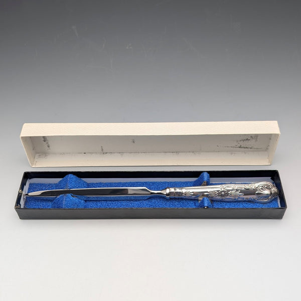 1989年英國哈里森兄弟公司出品的純銀老式信刀,附原廠盒,品相極佳。