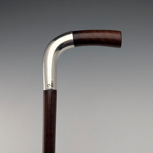 約1900年英國古董棕色手柄L形手柄純銀裝飾手杖,92厘米,朱利葉斯·克林克哈特設計