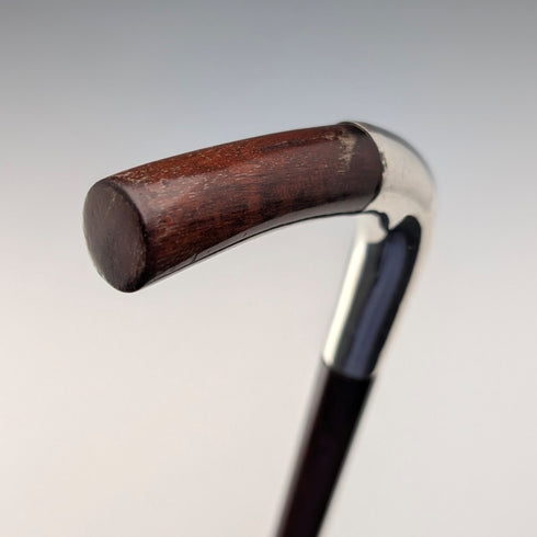 約1900年英國古董棕色手柄L形手柄純銀裝飾手杖,92厘米,朱利葉斯·克林克哈特設計