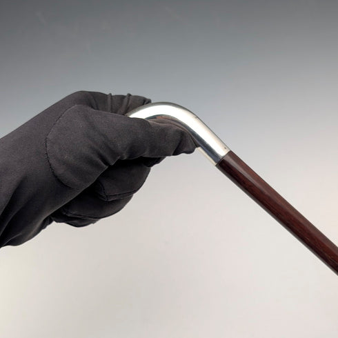 約1900年英國古董棕色手柄L形手柄純銀裝飾手杖,92厘米,朱利葉斯·克林克哈特設計