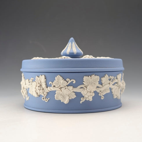 復古英國 Wedgwood Jasperware 淡藍色圓形糖果盒