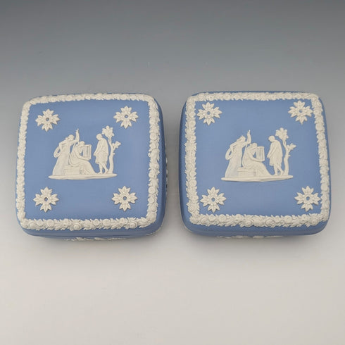 英国ヴィンテージ ウェッジウッド ジャスパーウェア製 角形蓋付きボックス ペア ペールブルー