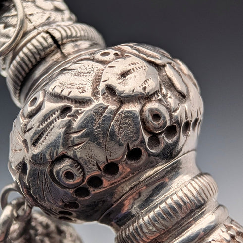 英國古董純銀「珊瑚鈴鐺」嬰兒搖鈴、哨子、安撫奶嘴