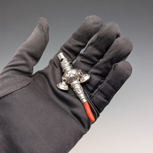 英國古董純銀「珊瑚鈴鐺」嬰兒搖鈴、哨子、安撫奶嘴