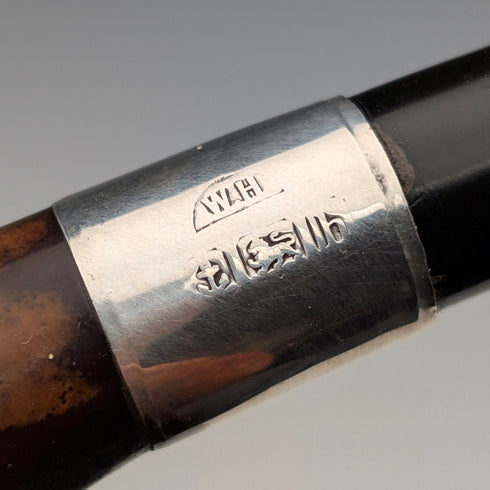 1901年英國威廉·哈里森(William Harrison)製作的米爾沙姆(Meersham)古董煙鬥,帶煙盒