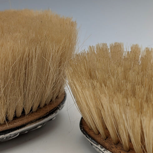 1909年英國Levi & Salaman出品的古董純銀裝飾手柄梳妝刷套裝