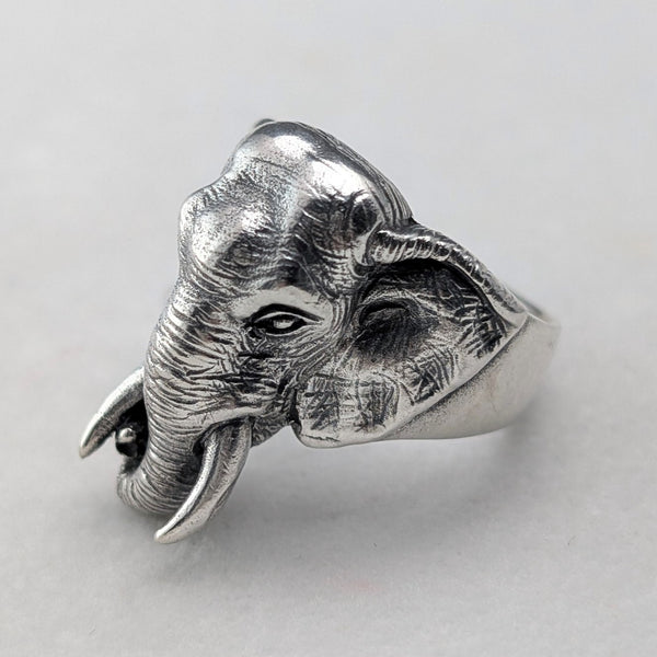 Vintage Elephant Head Design Sterling Silver Ring (Size 16.5)