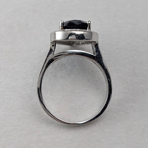 ヴィンテージ 純銀製 ドロップ型 ブルーキュービックジルコニア リング (12号)指輪