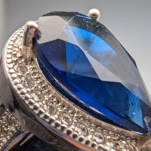 ヴィンテージ 純銀製 ドロップ型 ブルーキュービックジルコニア リング (12号)指輪