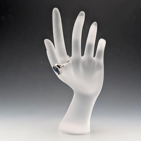 ヴィンテージ 純銀製 ドロップ型 ブルーキュービックジルコニア リング (12号)指輪