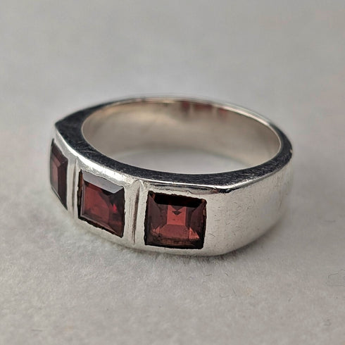 ヴィンテージ 純銀製 ガーネット バンドリング (17号)指輪