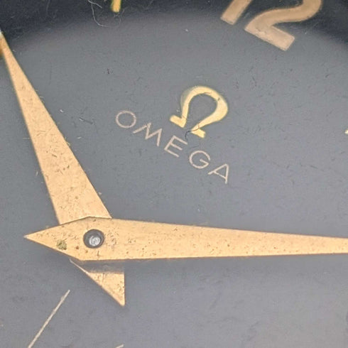 Circa 1946 Omega Men's Mechanical Wristwatch Cal. 30T2PC Spider Lugs Black Dial Good Working Condition