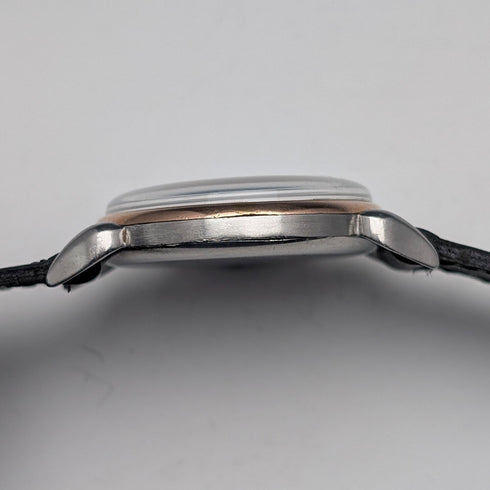 Circa 1946 Omega Men's Mechanical Wristwatch Cal. 30T2PC Spider Lugs Black Dial Good Working Condition