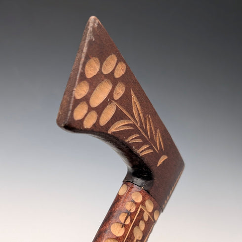 ヴィンテージ ブラウンシャフト 木彫装飾 斧型ハンドル ステッキ 杖 85cm