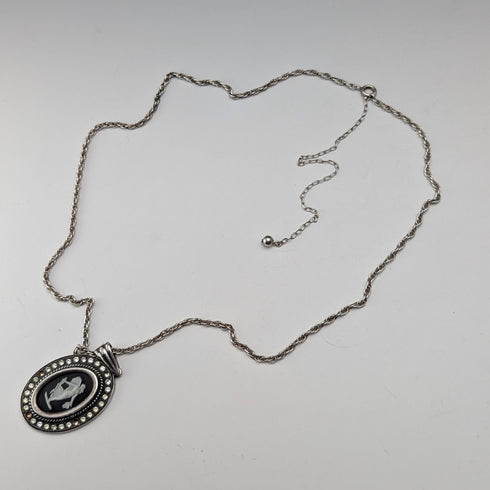 英国ヴィンテージ ウェッジウッド 純銀&ブラックジャスパー ペンダント 純銀製チェーン付