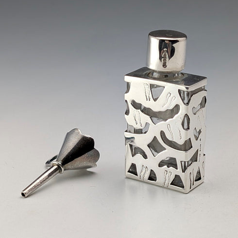 英国ヴィンテージ シルバーオーバーレイ 小型香水瓶 & 純銀製漏斗セット Ari D Norman