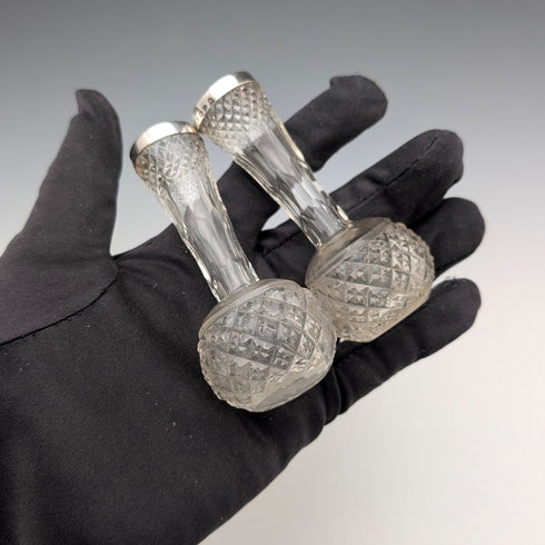 1897年 英国アンティーク カットガラス&純銀装飾 小型一輪挿し 花瓶ペア