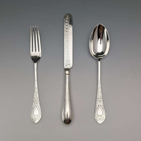 英國古董純銀餐具套裝,約 1866 年,總重 110 克,附盒,Martin, Hall & Co.