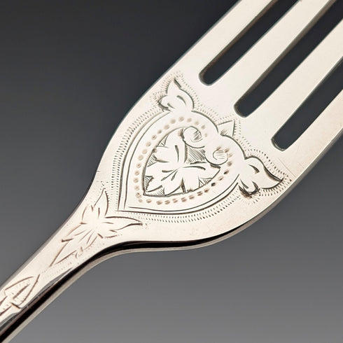 1866年頃 英国アンティーク 純銀製 クリスニングカトラリーセット 計110g ケース入 Martin, Hall&Co