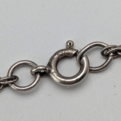 英国ヴィンテージ 純銀製 マッキントッシュ・ローズ ペンダント 純銀製チェーン付