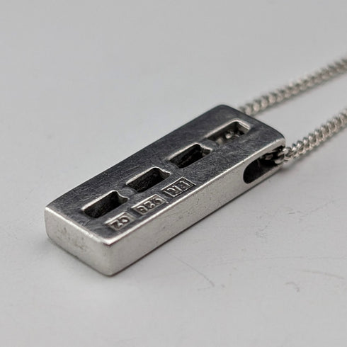 ヴィンテージ 純銀製 キュービックジルコニア トリロジーペンダント 純銀製チェーン付